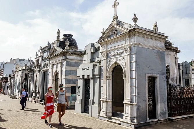 Recoleta & Cemetery: Power & Aristocracy