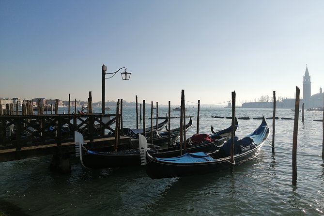 Rialto Farmers & Fish Market Food Tour in Venice With Wine Tasting & Sightseeing
