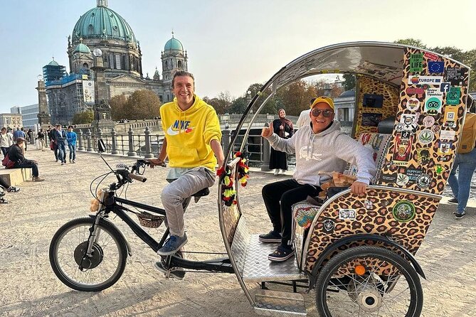Romantic Berlin Rickshaw City and Photo Tour - Incl. Pick-Up