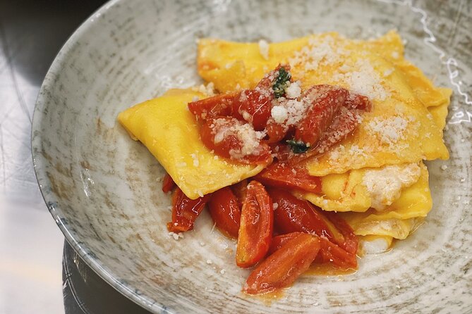 Rome: Small Group Pasta & Tiramisu Masterclass by Colosseum