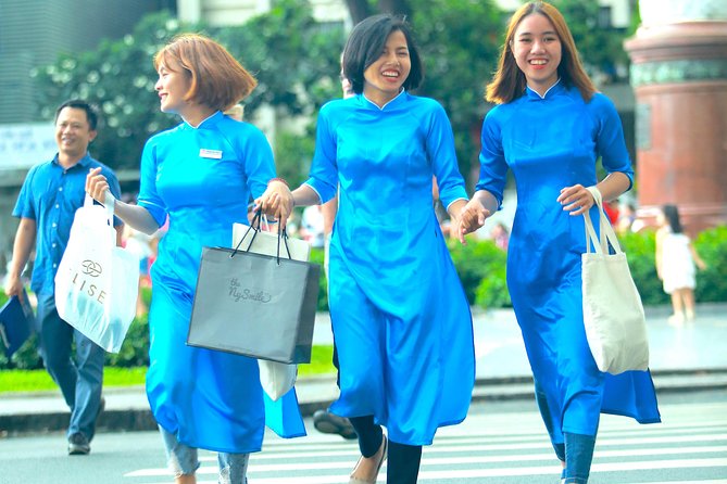 Saigon Half Day Shopping Tour by Motorbikes – KissTour