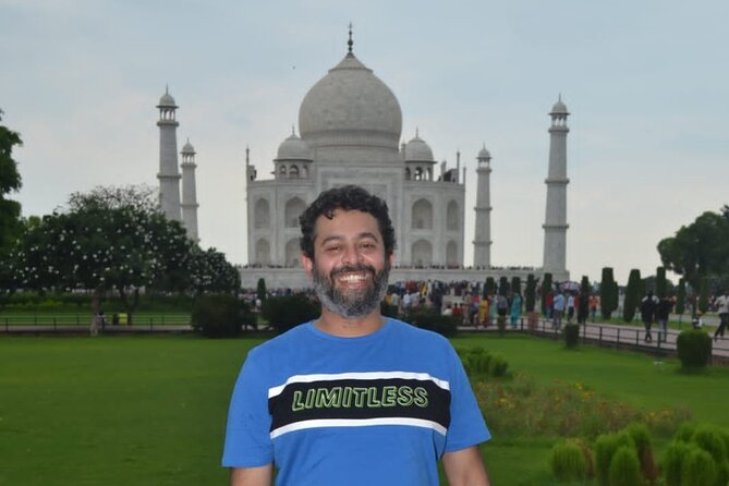 Same Day Taj Mahal Tour by Super Fast Train From Delhi