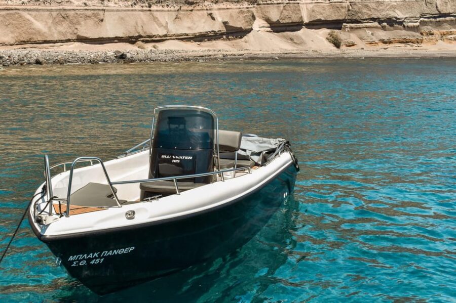 Santorini: Full-Day Licence-Free Boat Rental With 30/50hp