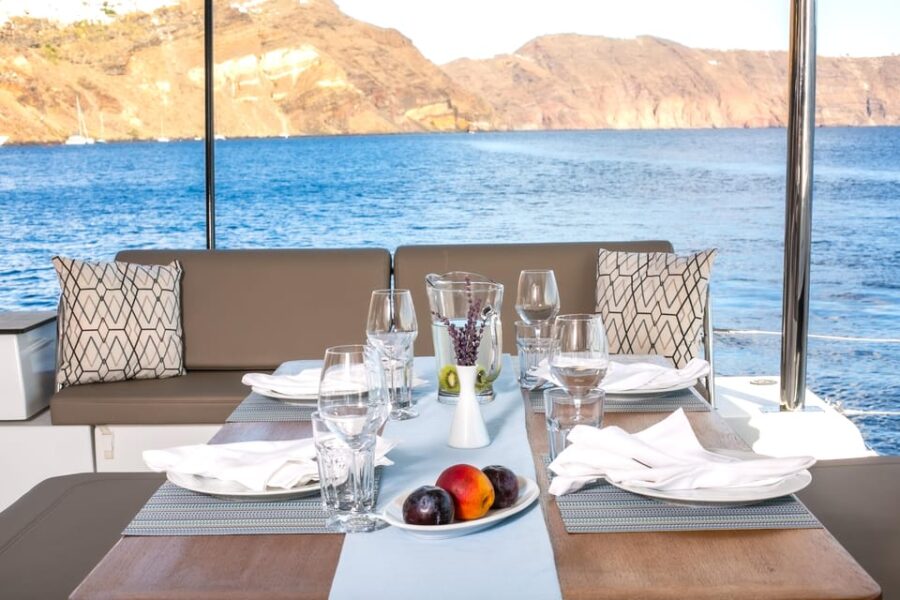 Santorini:Private Catamaran Tour With BBQ & Unlimited Drinks