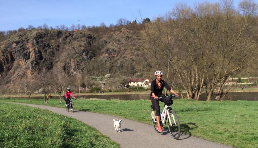 Self-Guided Country Bike Tours