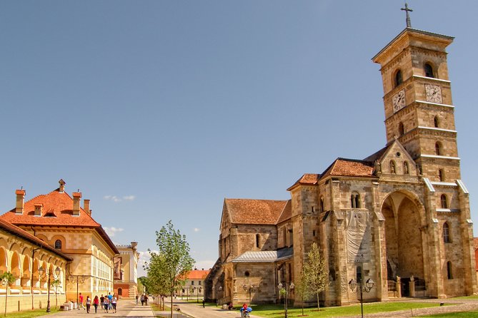 Sibiu to Hunedoara and Alba Lulia Full-Day Group Excursion