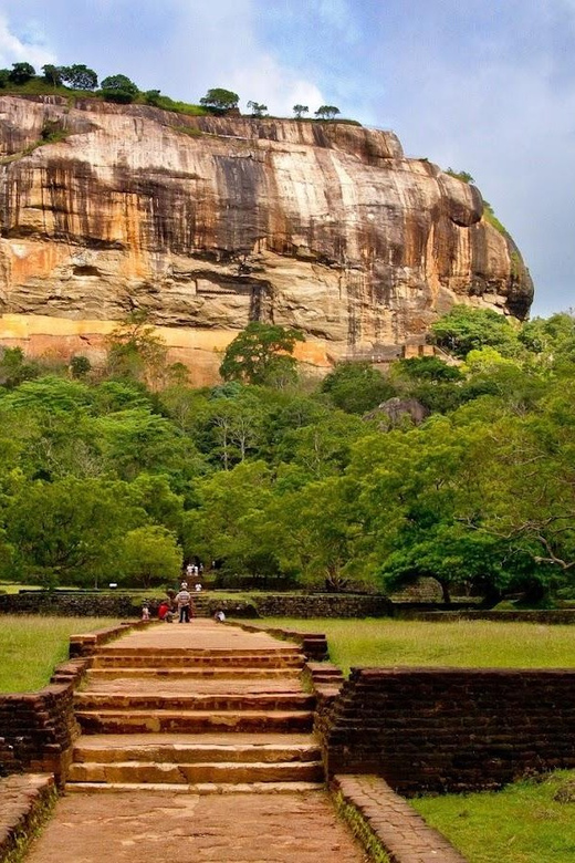 Sigiriya: Dambulla Cave Temple Private Day Tour From Colombo - Tour Overview and Pricing