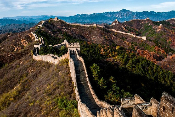 Simatai Great Wall and Gubei Water Town Trip With English Speaking Driver