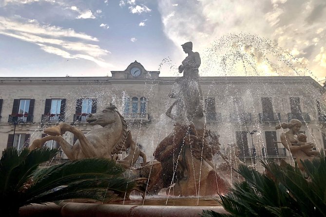 Siracusa & Noto: Small Group Tour From Taormina
