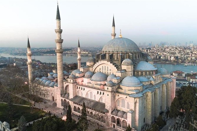 Skip the Line: Topkapi Palace Including Süleymaniye Mosque and Ceramics Workshop in Istanbul