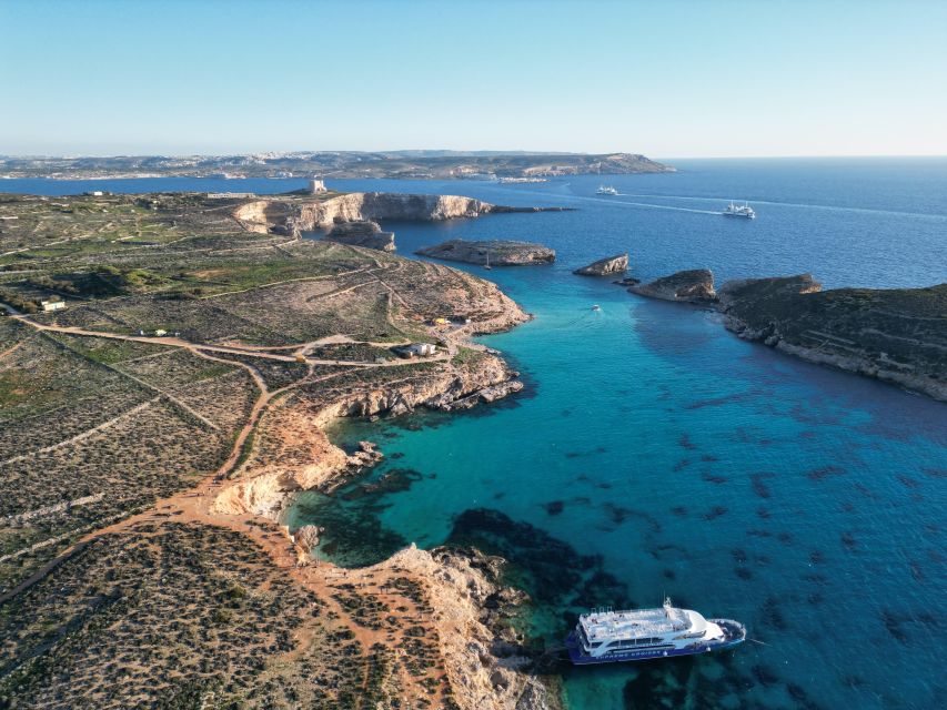 Sliema: Private SELF DRIVE BOAT for 7hrs - Equipment and Safety