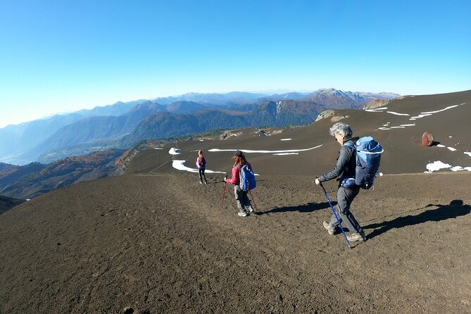 Sollipulli Volcano Guided Ascent in Cunco, Chile