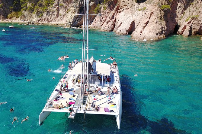 Special Tour for Groups Sailing Along the Costa Brava in a Big Catamaran. Food and Drinks Included.