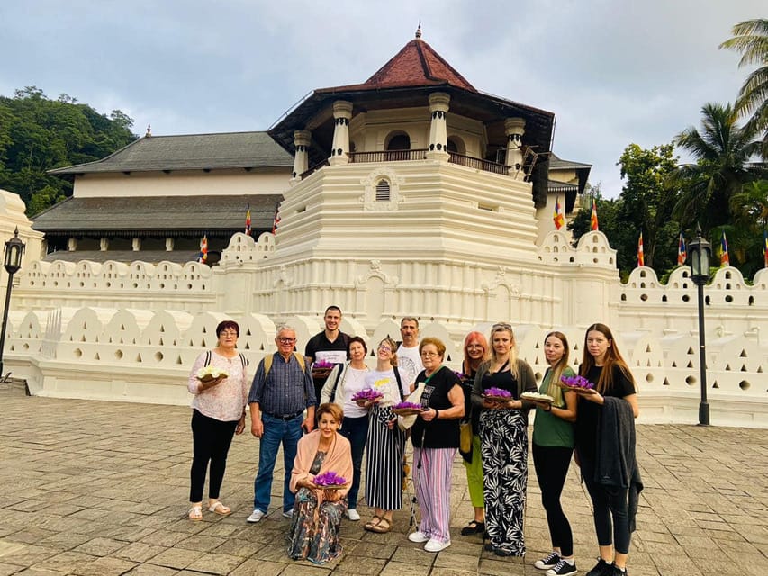 Sri Lanka 5 Days Tour: 4 Nights With 4 Star Accommodations. - Tour Overview and Pricing