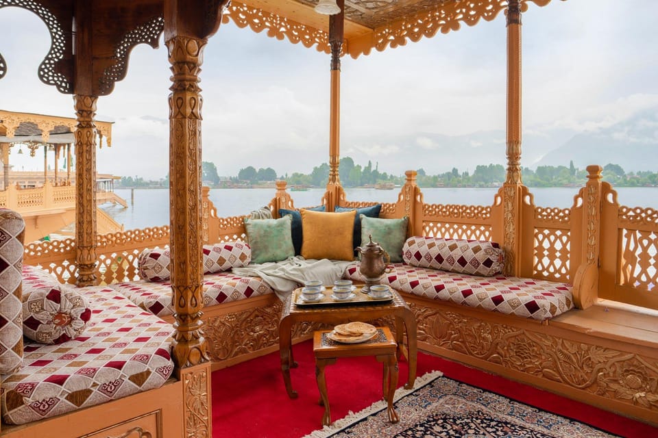 Srinagar: 3-Day Houseboat Tour With Mughal Gardens Visit - Tour Overview