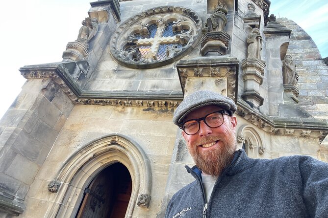 Stone & Story: Rosslyn Chapel & Melrose Abbey Private Day Trip