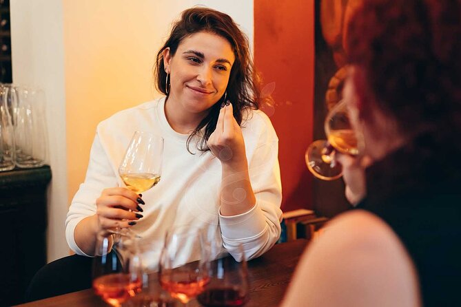 Street Food & Wine Pairing Kadikoy Evening Tour