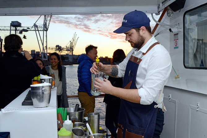 Sunset Río De La Plata & Open Bar - Experience Overview