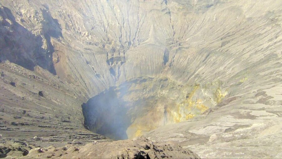 Surabaya: Bromo and Madakaripura Waterfall Tour in 2 Days