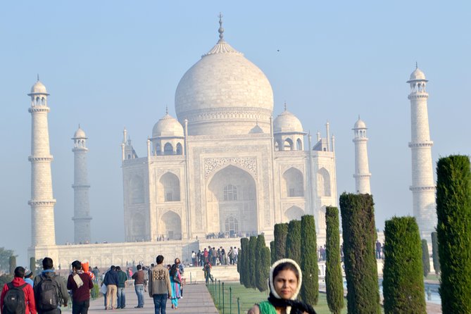 Taj Mahal Sunrise and Agra Overnight Tour From Kochi With Flights