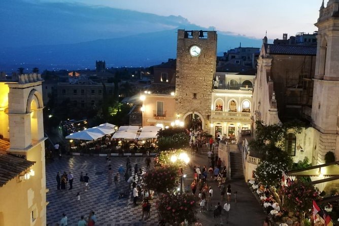Taormina Sunset Walking Tour With Aperitif on Roof-Top Terrace
