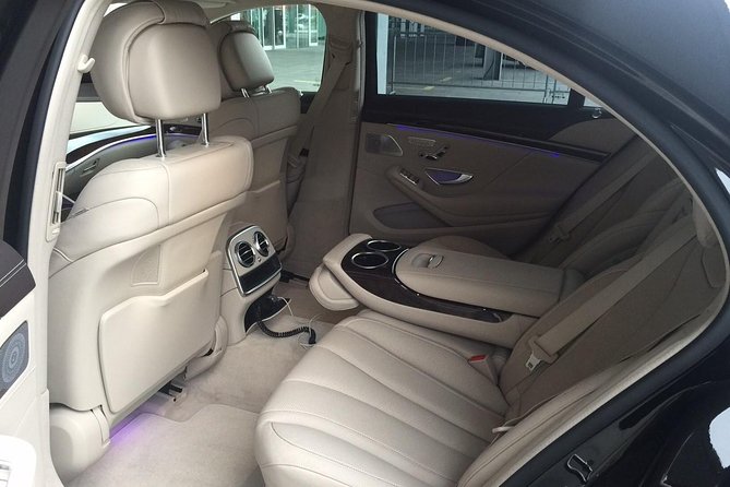 Taxi / Transfer Service to and From Airports - Availability and Hours