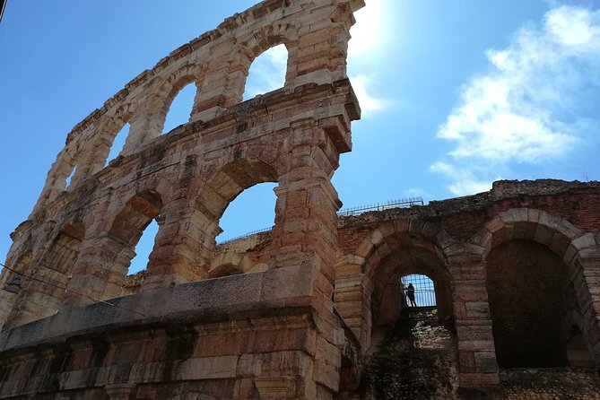 The City of Romeo and Juliet: a Self-Guided Audio Tour Through Verona