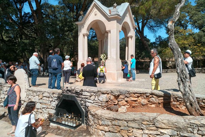 The Magnetism of Fatima - Witnessing the Holy Ladys Appearance