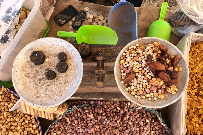 The Sunday Market in Had Draa & Local Food Tasting.
