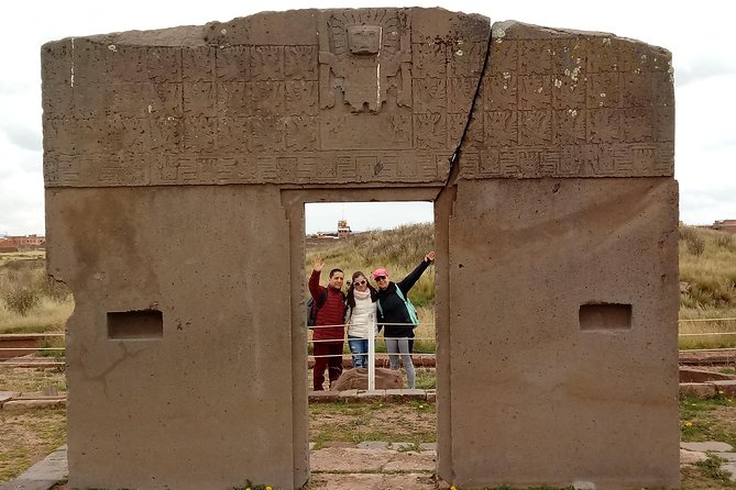 Tiwanaku Archaeological Site + Titikaka LAKE