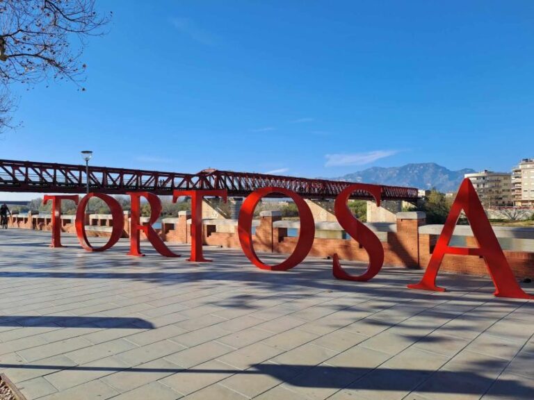 Tortosa: Discover the City. Self-Guided Audio Walking Tour