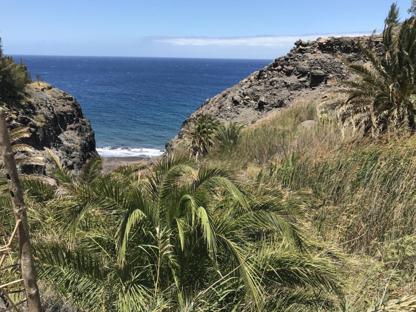 Tour Guguy or Guigui Beach