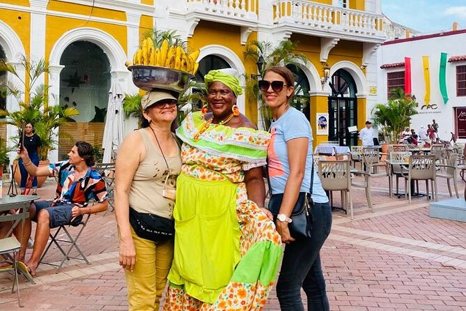 Tour in Chiva for 5 Hours Through the City of Cartagena - Highlights and Attractions