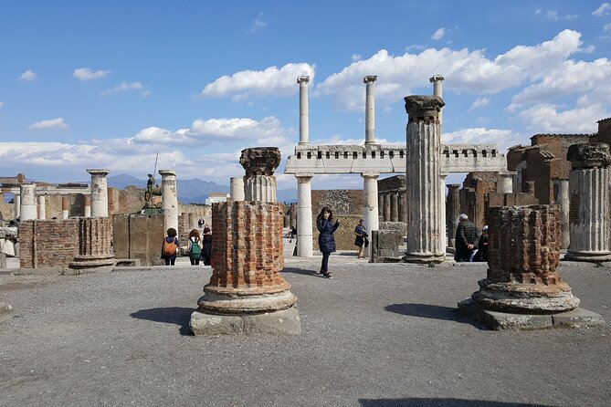 Tour of Pompeii & Amalfi Coast With Skip the Line & Pick up From Naples Port