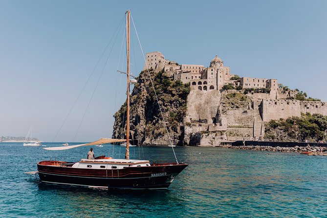 Tour of the Island of Procida in a Schooner - Meeting and Pickup Details
