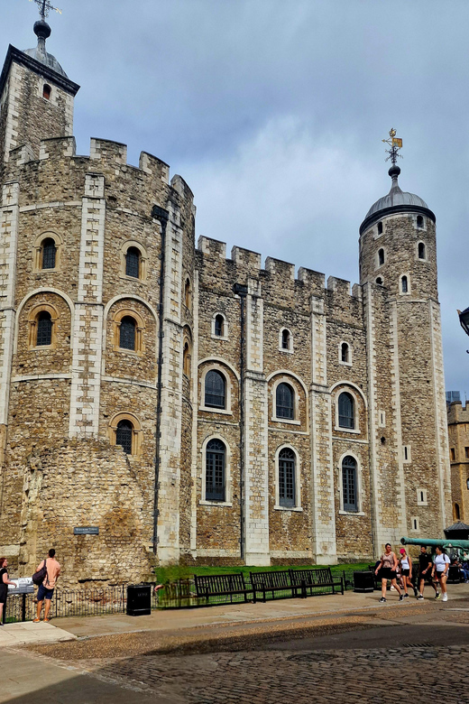 Tower of London Crown Jewels & Royal History of England - William the Conquerors Fortress