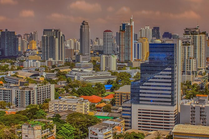 Transfer From Bangkok Airport to Bangkok Hotel by Deluxe Vehicle - Overview of Transfer Service