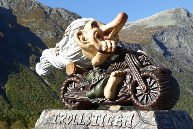Trollstigen Highlights Adventure Tour in First Class With Lunch