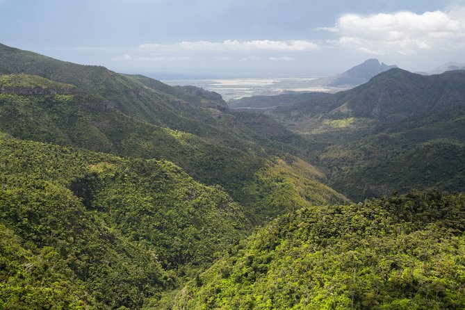 Trou-Aux-Cerfs - Chamarel - Grand Bassin -Private Guided Tour (Min. 2 Persons) - Tour Overview