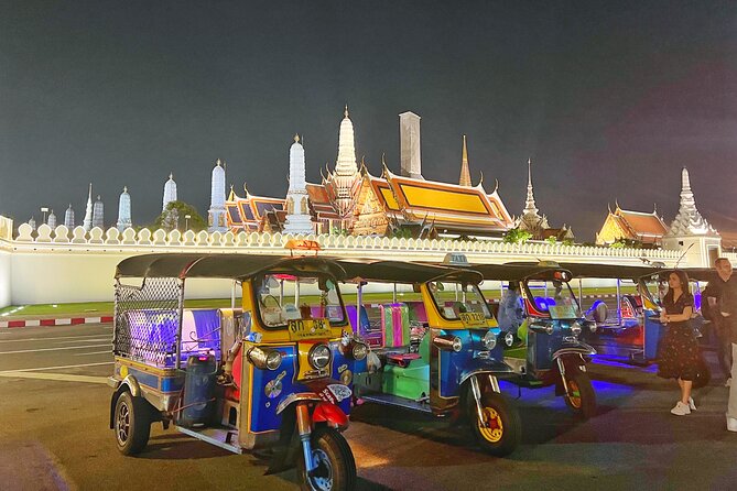 Tuk-Tuk Private Tour in Bangkok by Night With Chinatown Meal - Itinerary Highlights