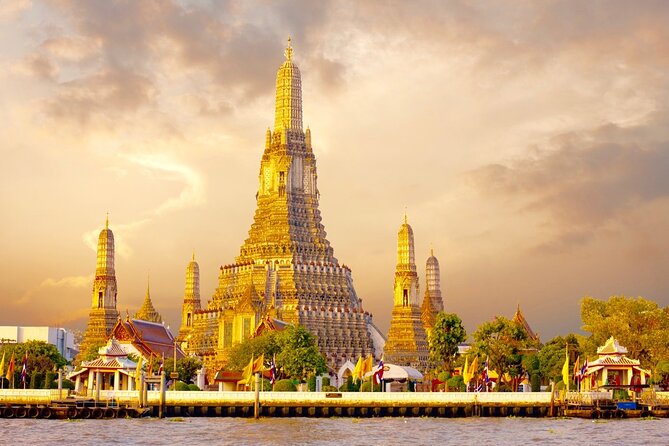 Two Temples Bangkok City Tour : Wat Pho and Wat Arun - Meeting and Pickup