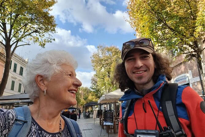 Urban Hike to the Aqueduct Park in Rome