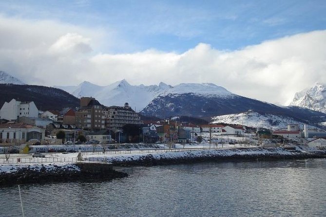 Ushuaia: Escondido and Fagnano Lakes With Transfer