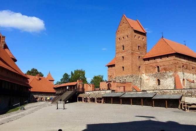 Vilnius Custom Day Trip to Trakai and Kernave