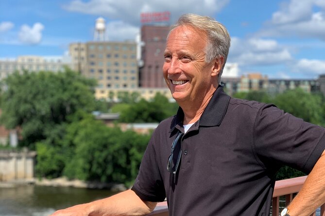 Walking F. Scott Fitzgeralds St. Paul Life & Homes Private Tour (2 Hrs)