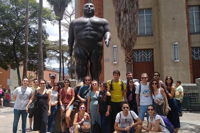 Walking Historical Tour of Medellín, Walking Reality.