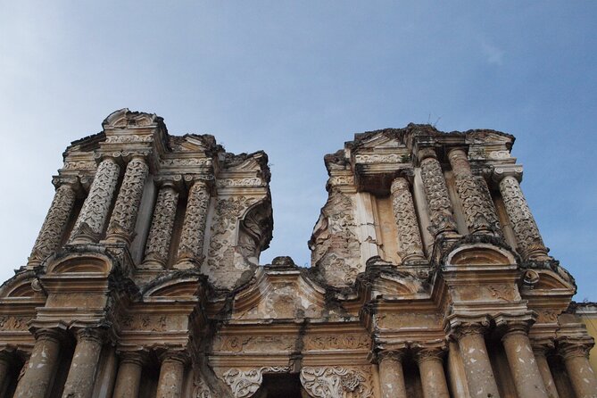 Walking Tour Antigua, an Open Museum