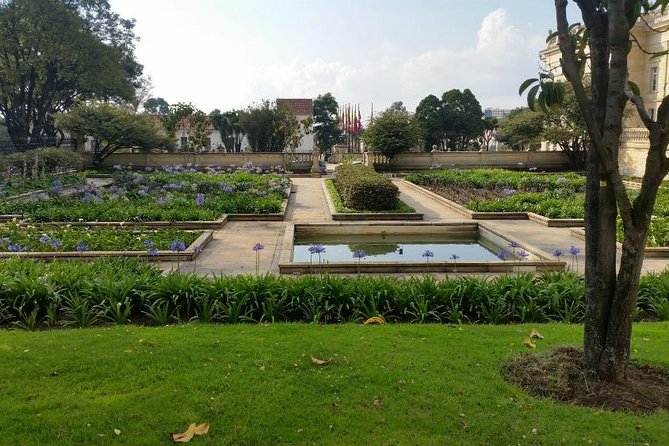 Walking Urban Experience Bogotá Tour. (5 Hrs.)