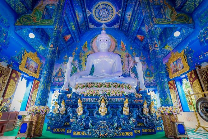 White Temple-Black House & Blue Temple Tour From Chiang Mai