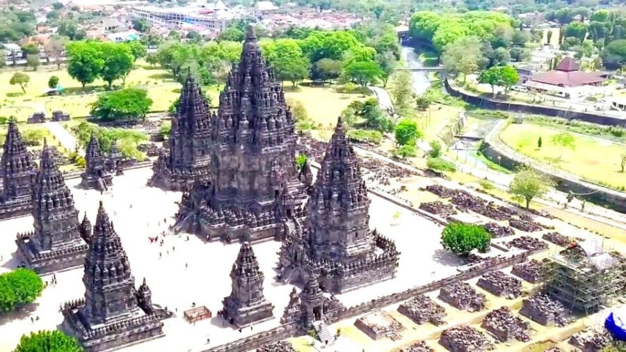 Yogyakarta : 3 Days 2 Nights Tour Package With Hotel & Meals